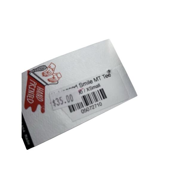 Distressed With Holes Montana Smiley Face Tshirt Large Grey Gray NWT - Picture 8 of 8